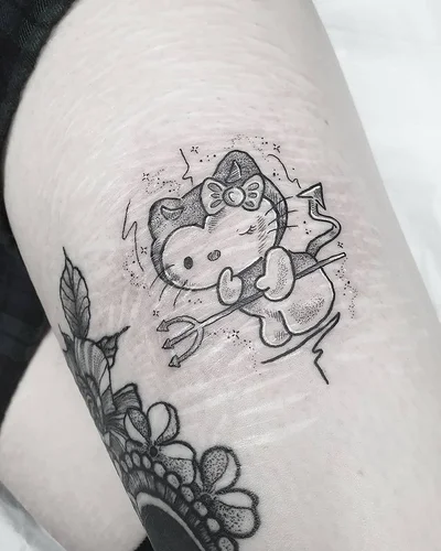 Nikki Kelly tattoo 018