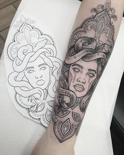 Nikki Kelly tattoo 020