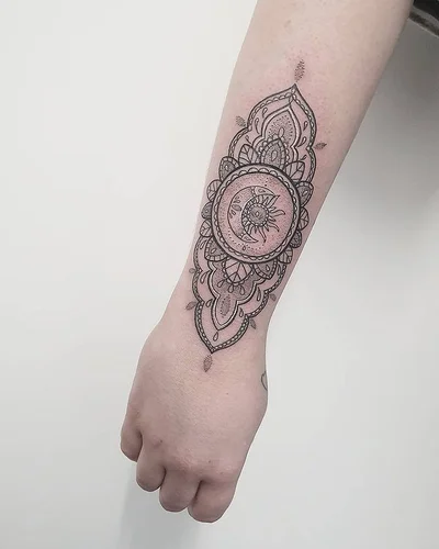Nikki Kelly tattoo 024