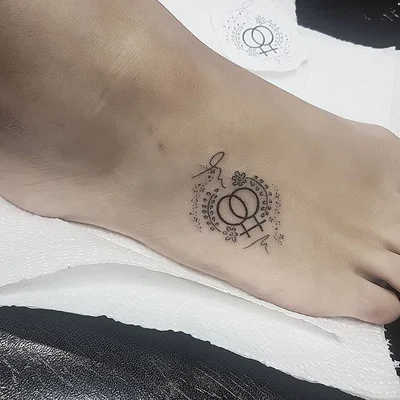Nikki Kelly tattoo 027