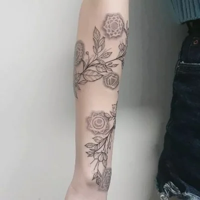 Nikki Kelly tattoo 031
