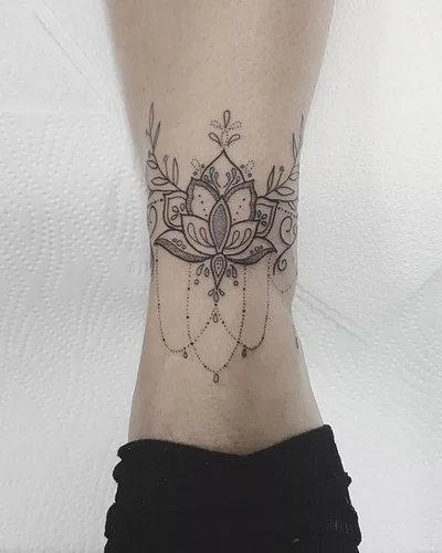 Nikki Kelly tattoo 039