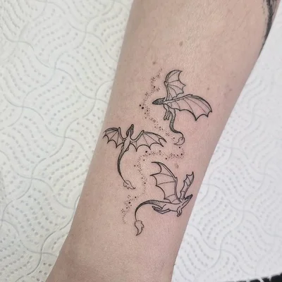 Nikki Kelly tattoo 042