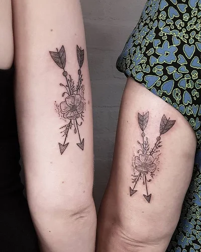 Nikki Kelly tattoo 044