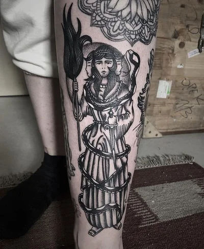 Siva Lobanja tattoo 026