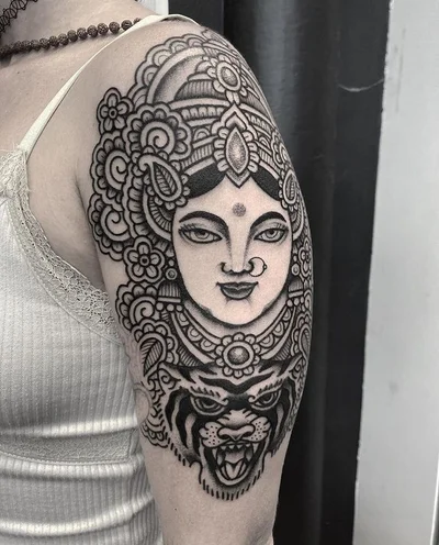 Siva Lobanja tattoo 032