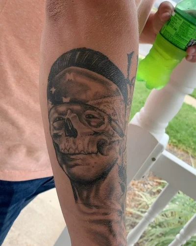 Justin Phillips tattoo 008