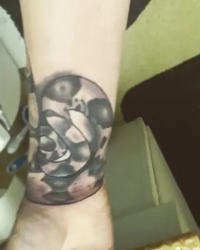 Justin Phillips tattoo 010
