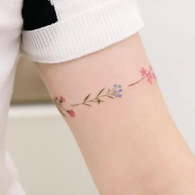 Siyeon tattoo 002
