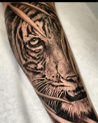 Steven House tattoo 031