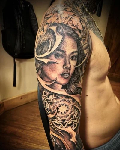 Skin Deep Tattoo & Piercing tattoo 011