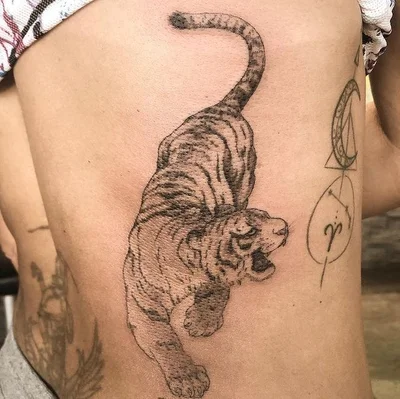 Skin Deep Tattoo & Piercing tattoo 040