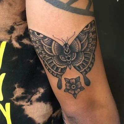Independent Tattoo tattoo 027