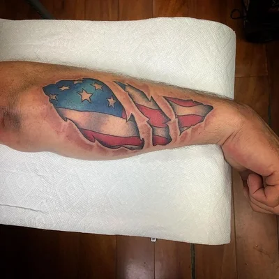 Independent Tattoo tattoo 035