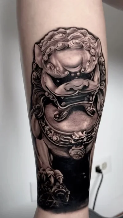 Robert Pho tattoo 010