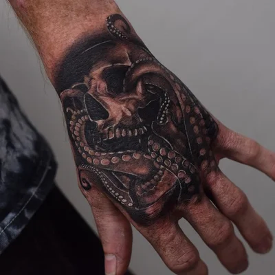 Robert Pho tattoo 045