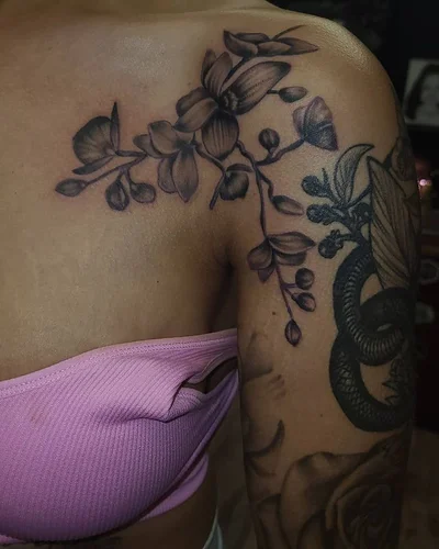 Skin Elixir Tattoo Shop tattoo 019