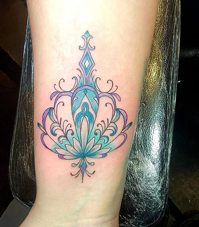 Skin Hooked tattoo 007