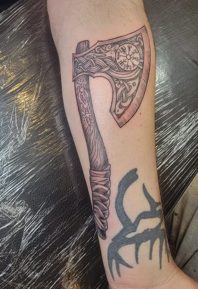 Skin Hooked tattoo 019
