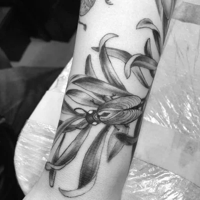Skin Hooked tattoo 026