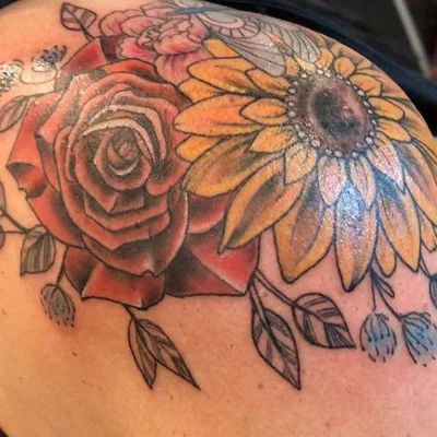 Skin Hooked tattoo 027