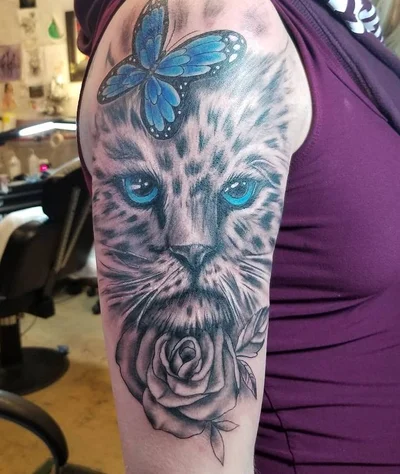 Skin Hooked tattoo 029