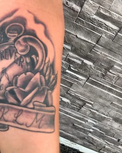 Skin Tight Tattoo tattoo 035