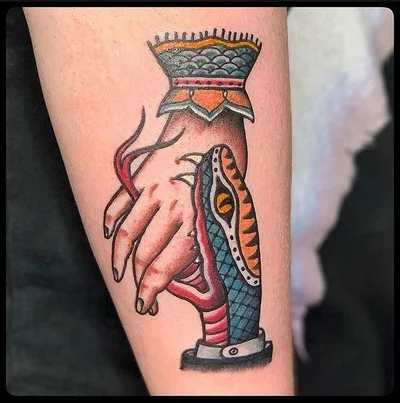 Helen Skullduggery tattoo 008