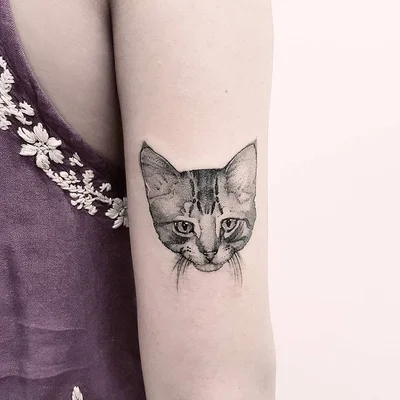 Sku Plux tattoo 023