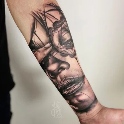 Sleepy Lily tattoo 012