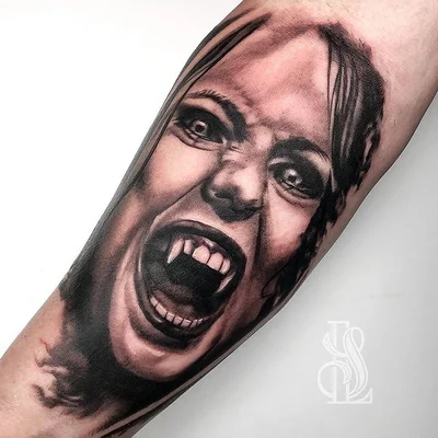 Sleepy Lily tattoo 043
