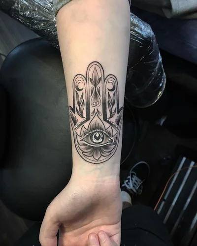 Ayrton Schader tattoo 007