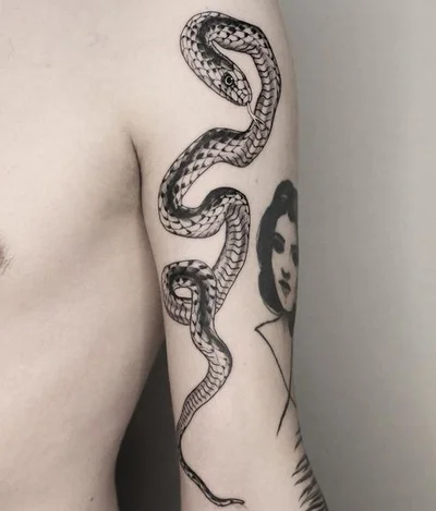 никто tattoo 044