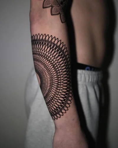 SMG tattoo 023