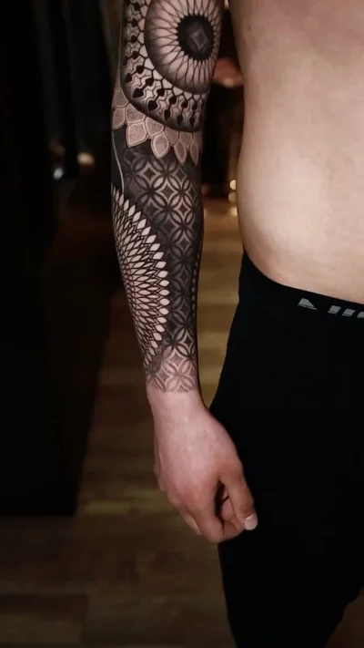 SMG tattoo 038