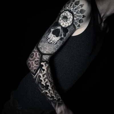 SMG tattoo 044