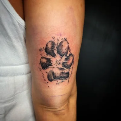Stephanie Mo Gutierrez tattoo 009