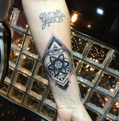 Victor Smile tattoo 041