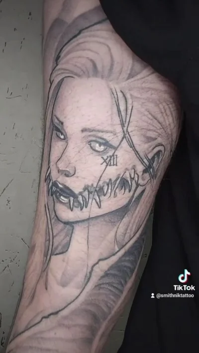 Nikita Smith tattoo 022
