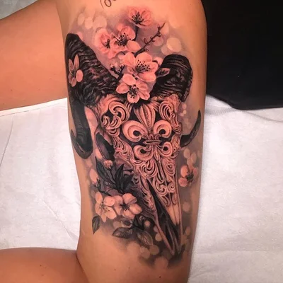 Myles Mac tattoo 001