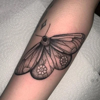 𝔄𝔦𝔩𝔰𝔞 ℜ𝔥𝔦𝔞𝔫𝔫𝔬𝔫 tattoo 025