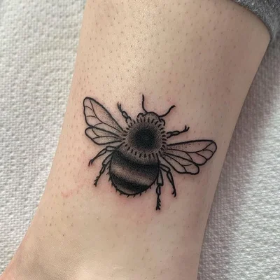 𝔄𝔦𝔩𝔰𝔞 ℜ𝔥𝔦𝔞𝔫𝔫𝔬𝔫 tattoo 043