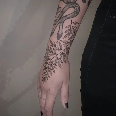 Snip Art tattoo 032