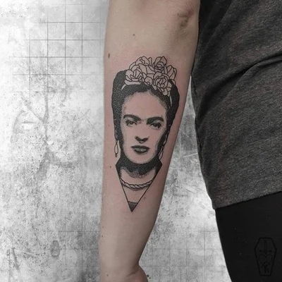 Snip Art tattoo 048