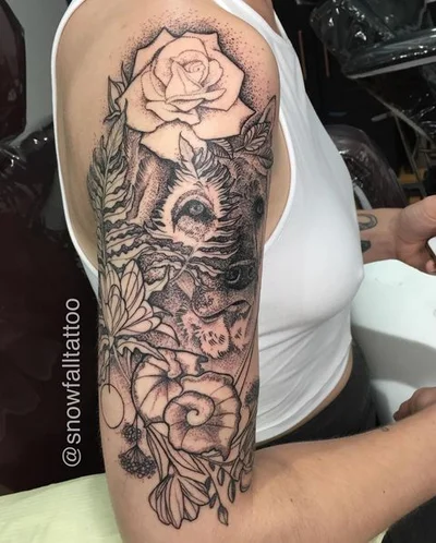 Clare Moreau tattoo 008