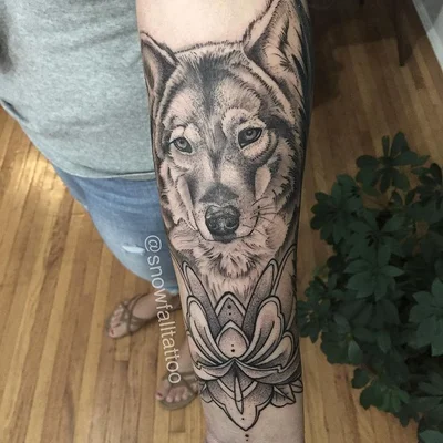 Clare Moreau tattoo 009