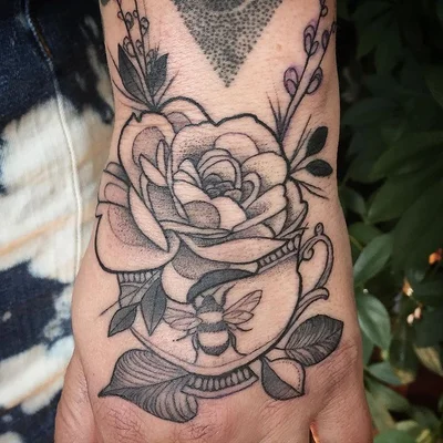 Clare Moreau tattoo 025