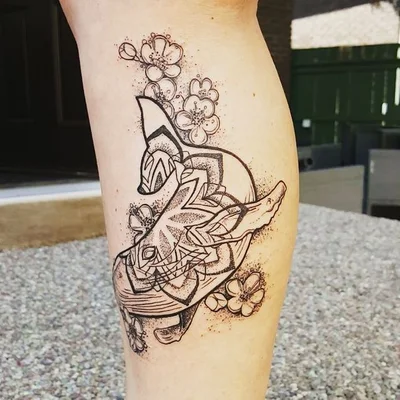 Clare Moreau tattoo 034