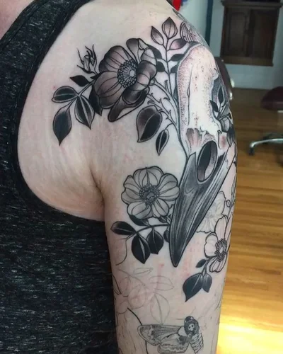 Clare Moreau tattoo 048