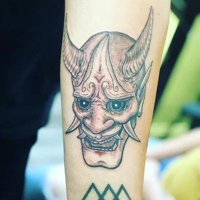 Samantha Smith tattoo 034